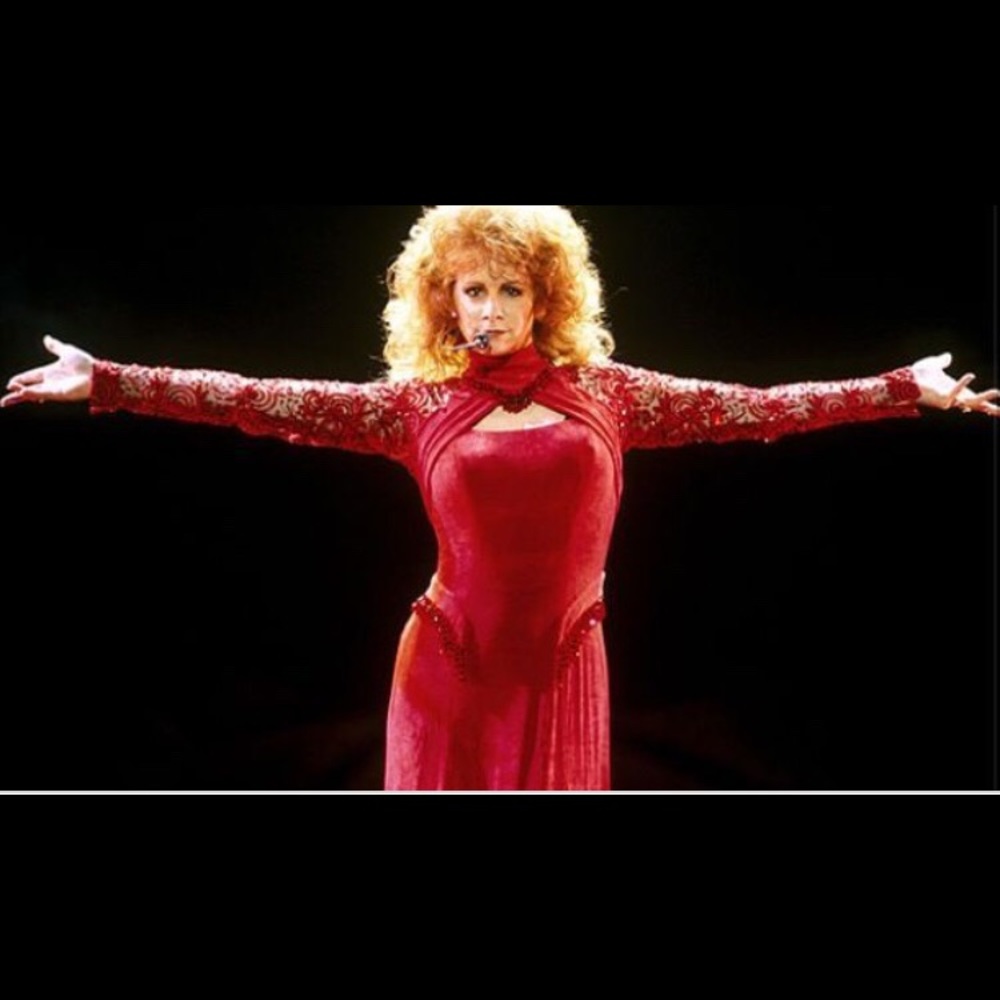 Meet your Posher, Victoria